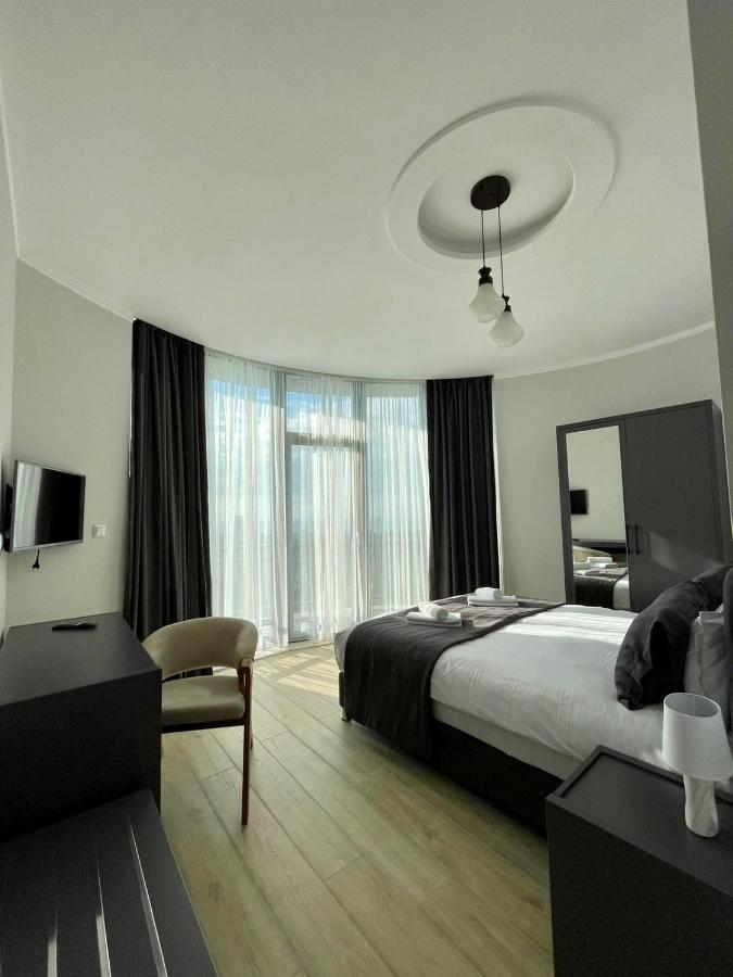 Hillside Inn บาทูมิ ภายนอก รูปภาพ