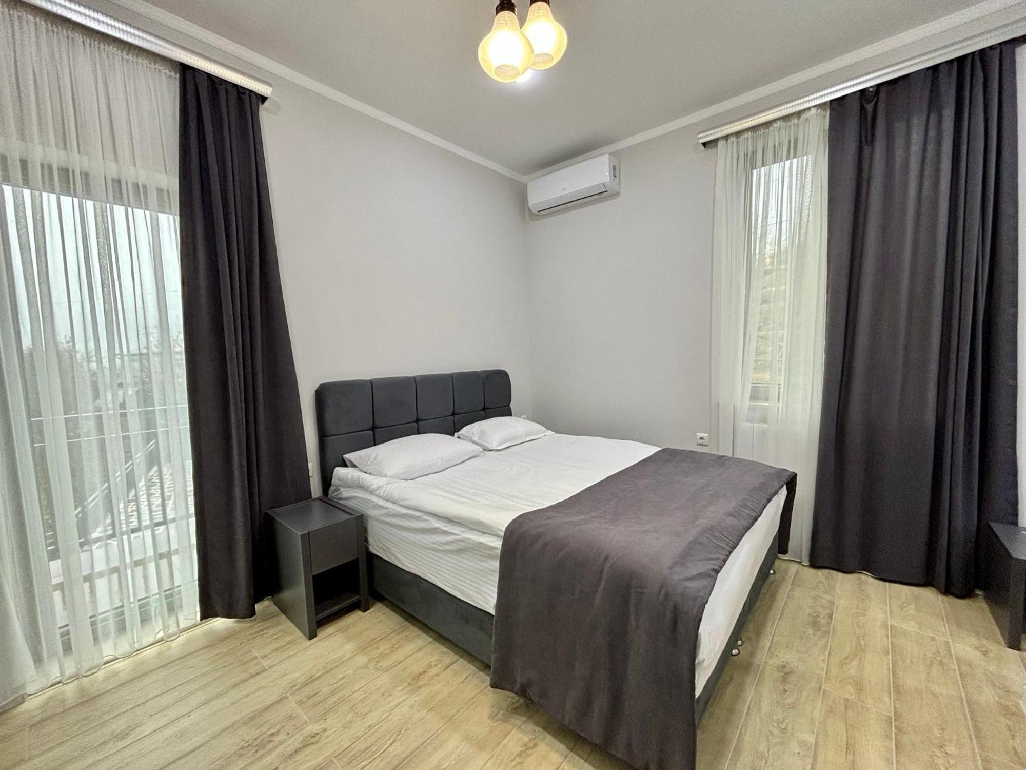 Hillside Inn บาทูมิ ภายนอก รูปภาพ