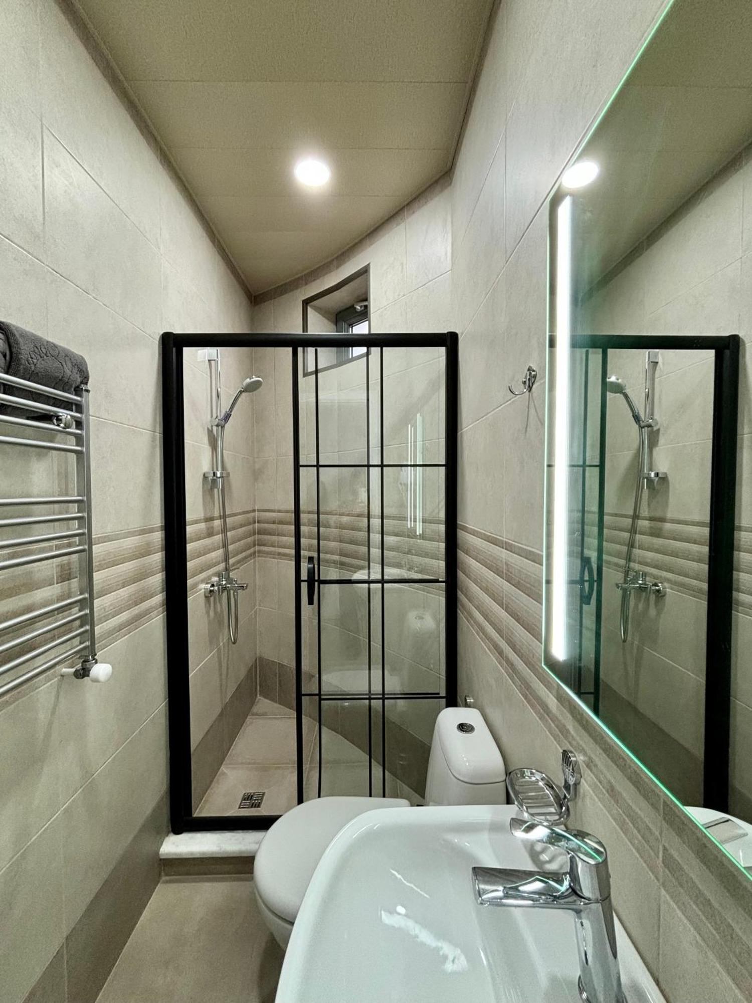 Hillside Inn บาทูมิ ภายนอก รูปภาพ