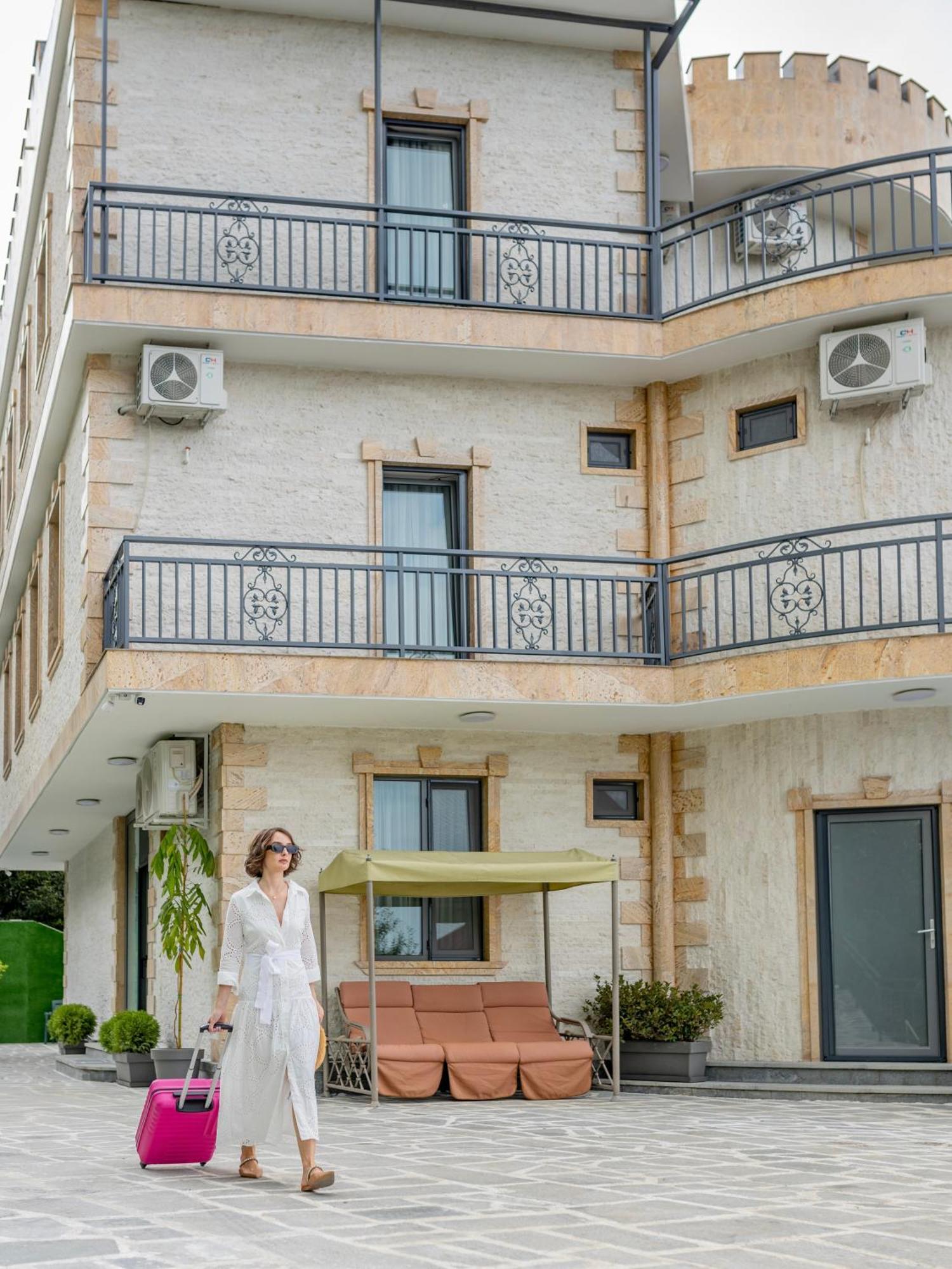 Hillside Inn บาทูมิ ภายนอก รูปภาพ