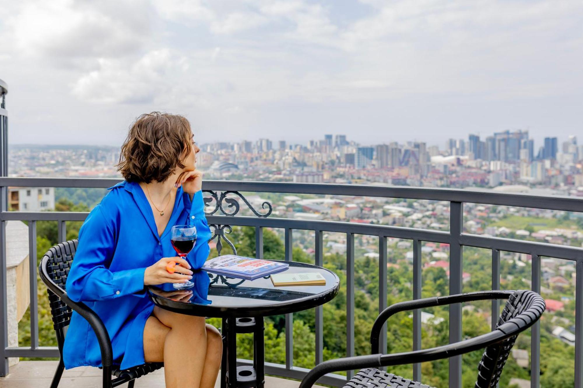 Hillside Inn บาทูมิ ภายนอก รูปภาพ